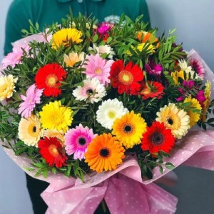 Когда лучше всего отправлять цветы онлайн в России?